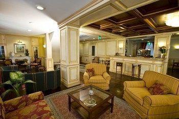 Hotel De La 4*