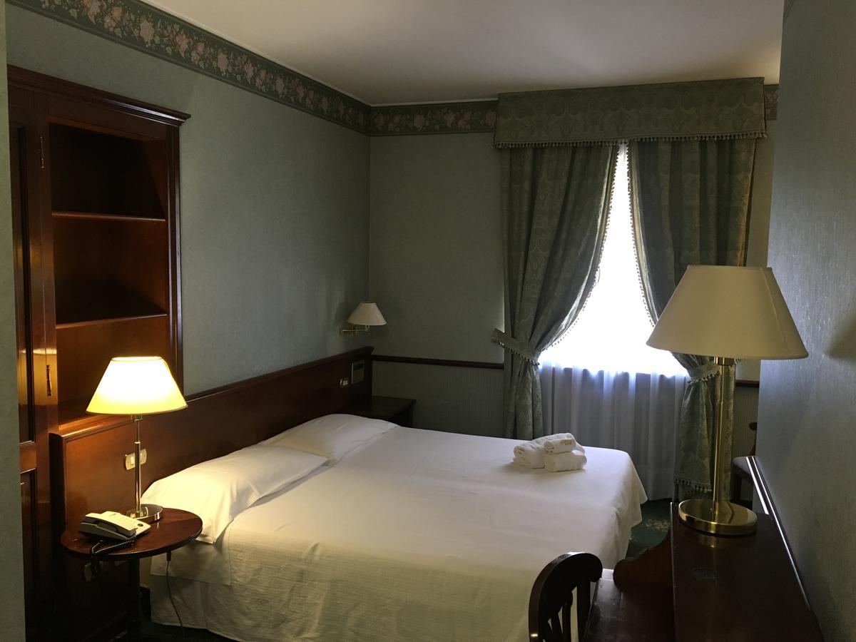 De La Hotel